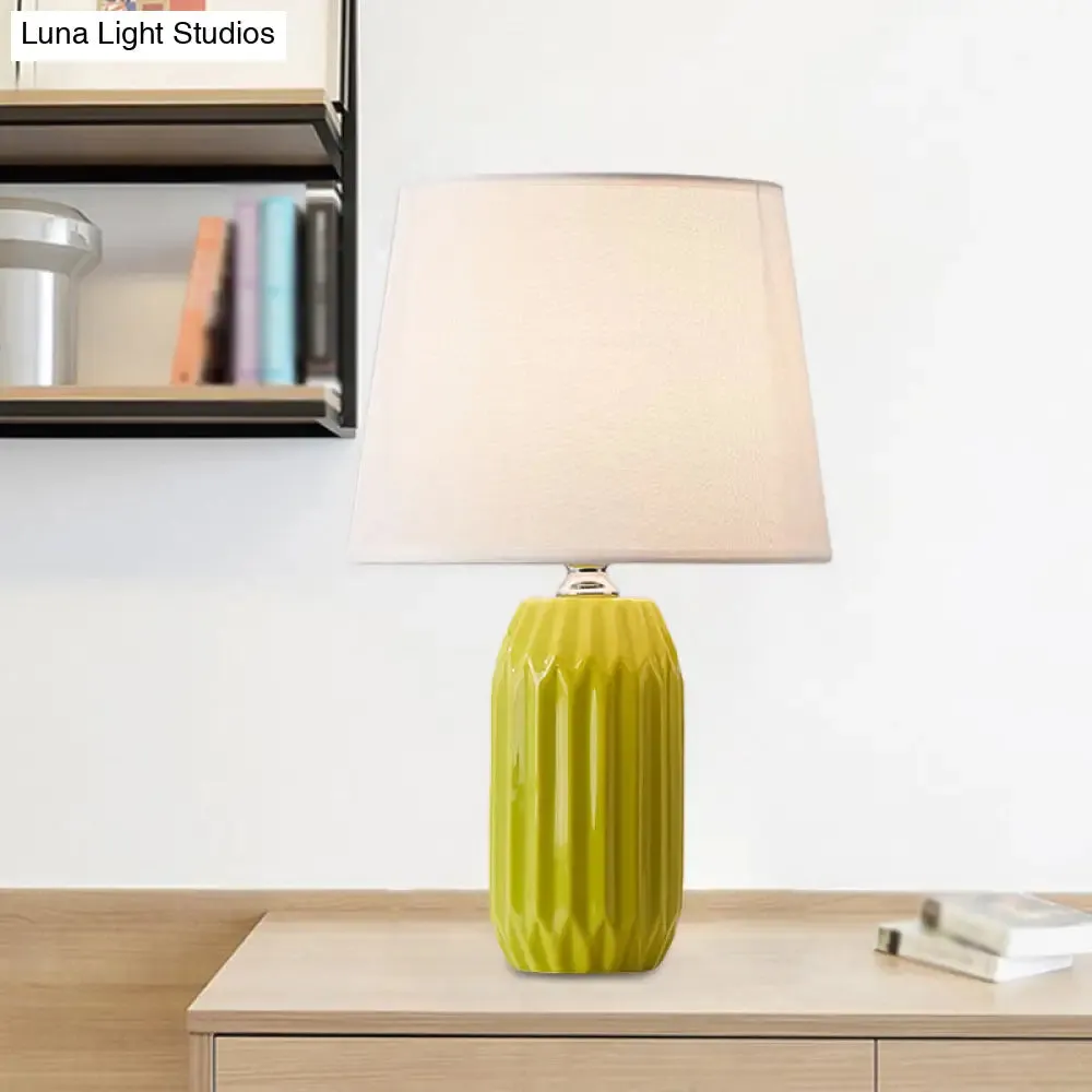Asellus Primus - Nordic Table Lamp