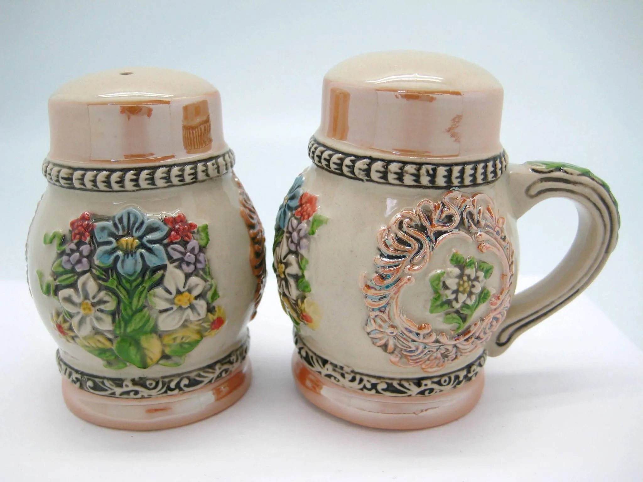 Engraved Beer Stein: Flowers Salt And Pepper Set