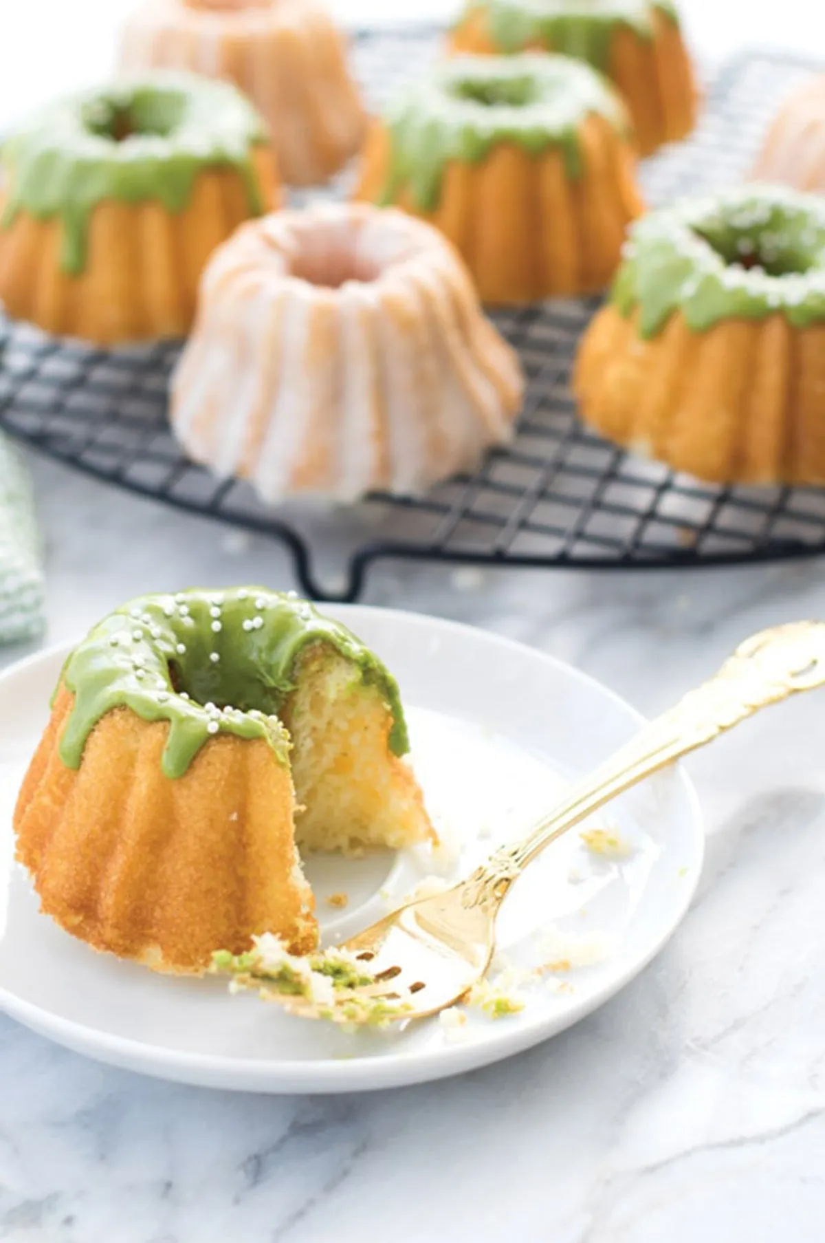 Gold Anniversary Bundtlette Pan