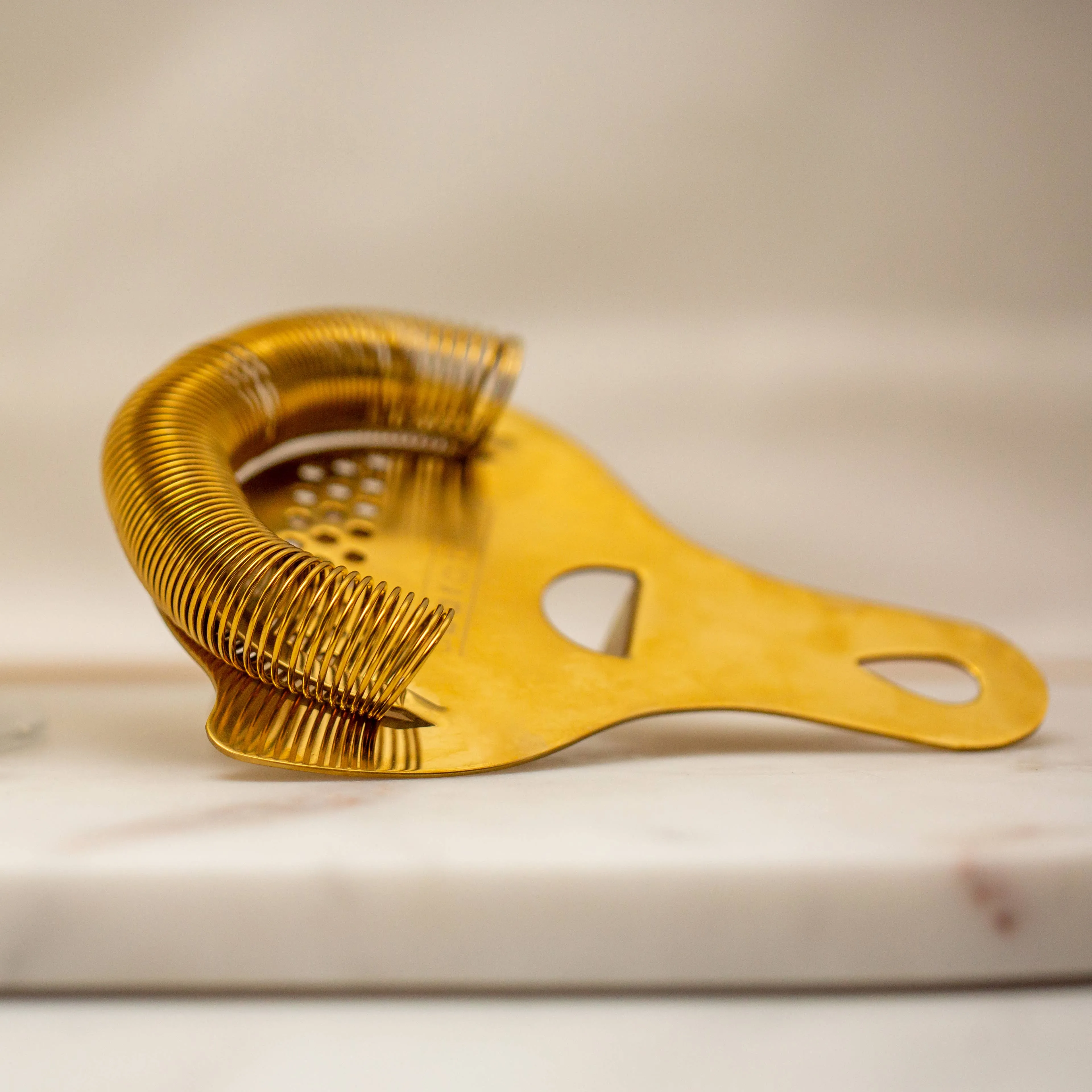 Hawthorne Strainer Gold