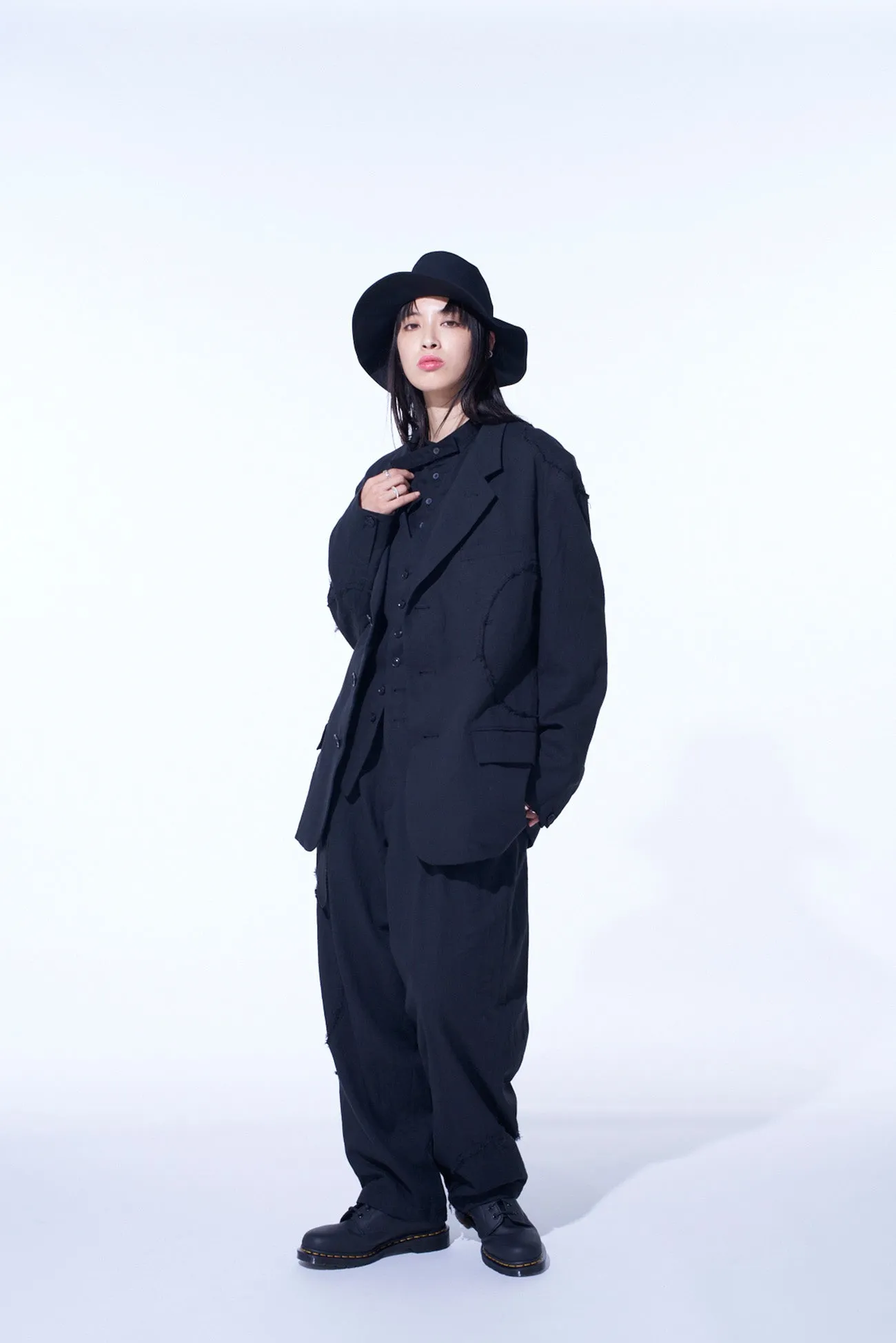 LINEN/COTTON HERRINGBONE ZIGZAG CUT-OUT JACKET