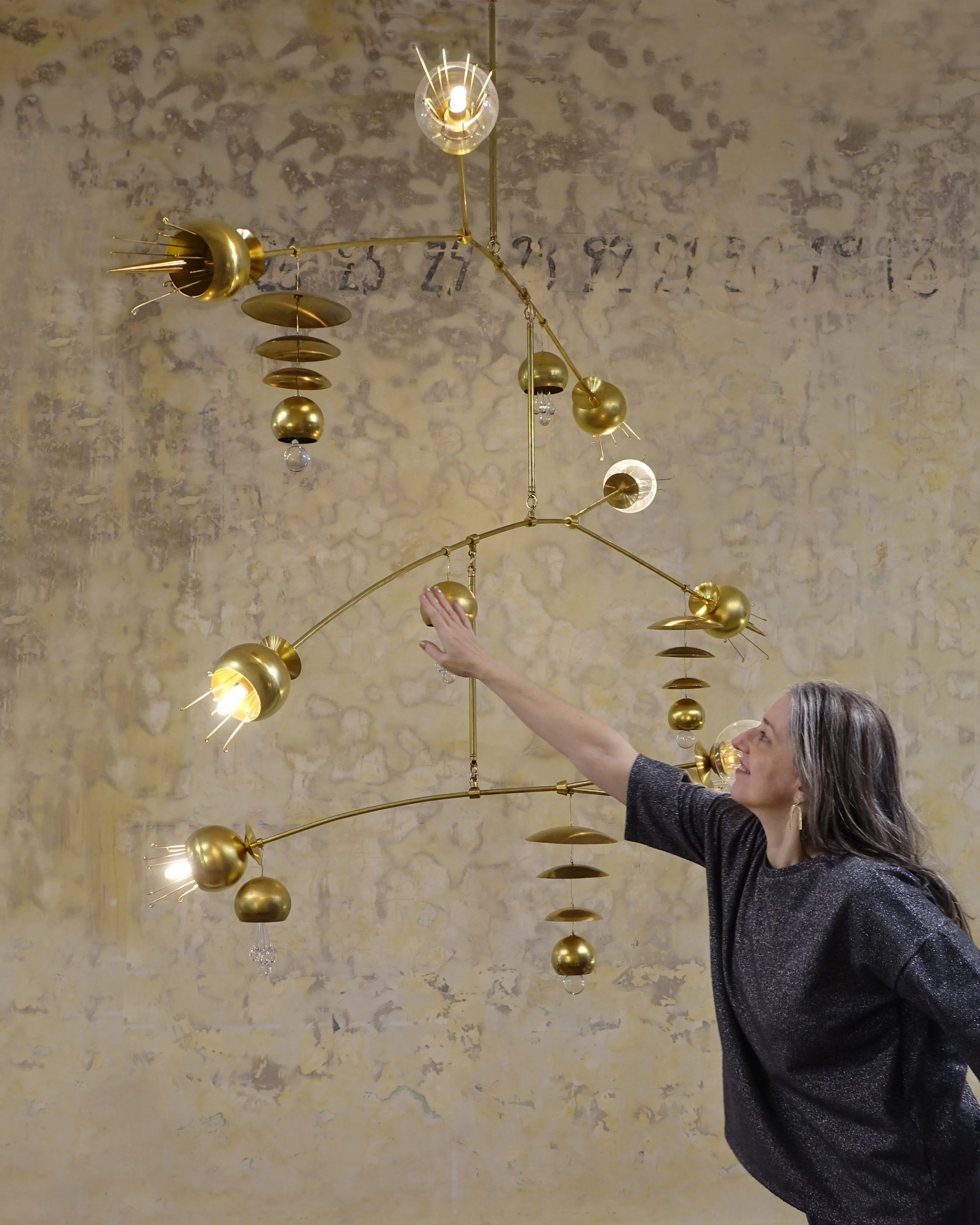 The Fleurish Major Chandelier Brass